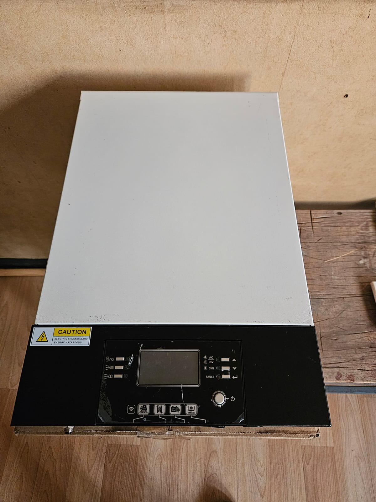 WhatsApp Image 2024-05-29 at 17.33.12 (2) Inversor Cargador 6000W 48V AXPERT KING II (Reparado) - Imagen 1