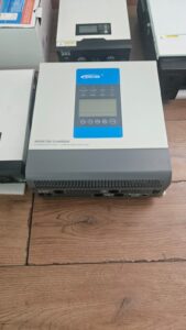 Inversor Cargador 1000VA 12V Epever UP (Showroom) - Imagen 2