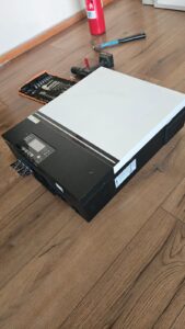 Inversor Cargador 8000W 48V AXPERT MAX MPPT (Reparado) - Imagen 3