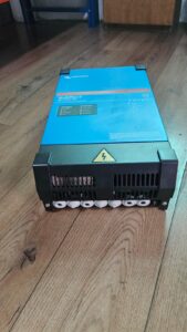 Inversor cargador 3000VA 48V Victron Multiplus II (Showroom) - Imagen 2