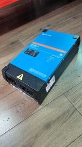 Inversor cargador 3000VA 48V Victron Multiplus II (Showroom) - Imagen 3